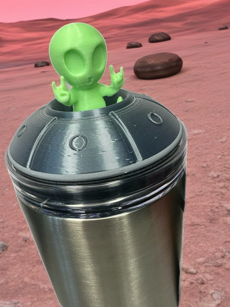 Tumbler Toppers: Alien space ship