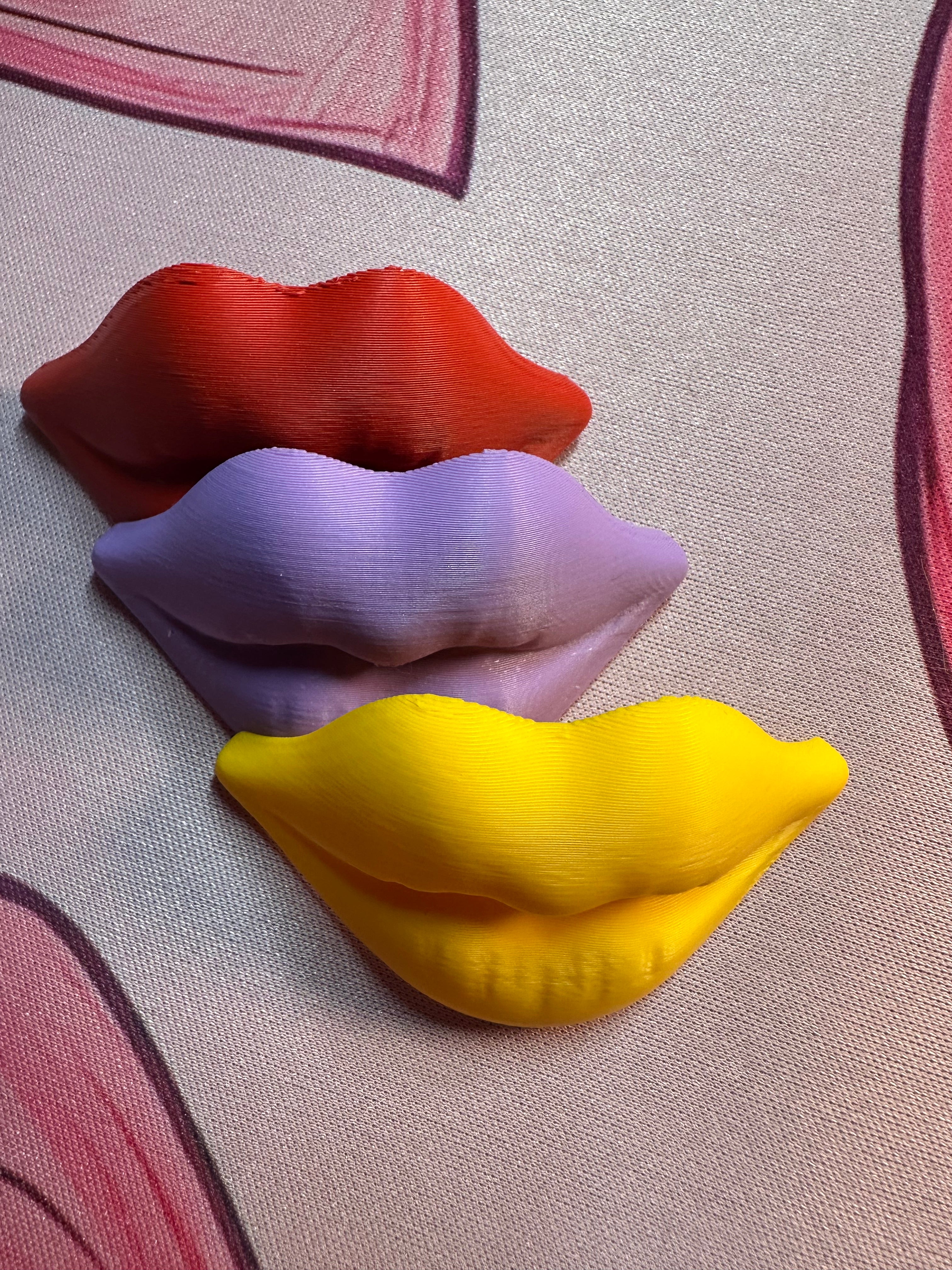 Tumbler Garnish: Lips or Mouth