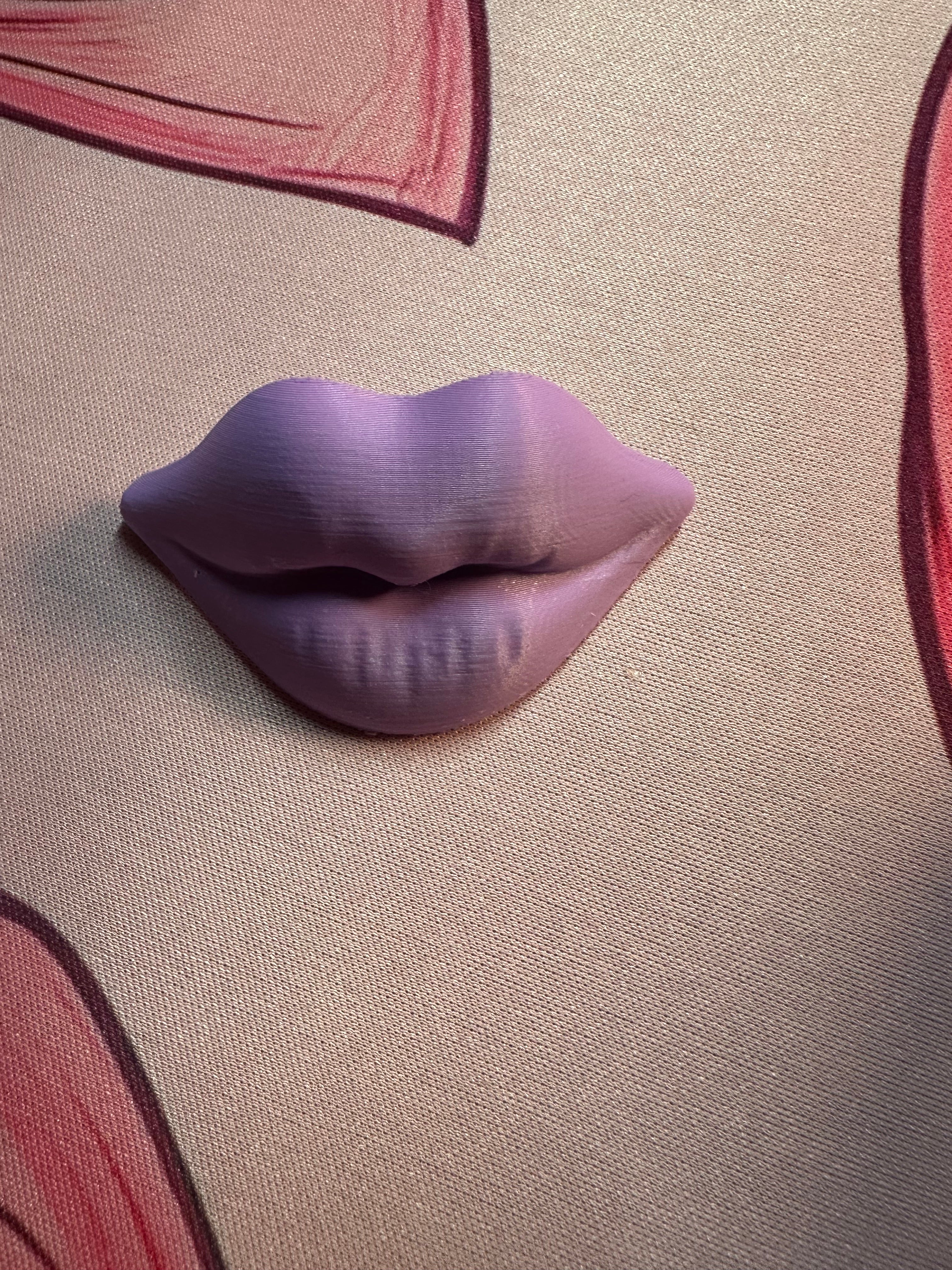 Tumbler Garnish: Lips or Mouth