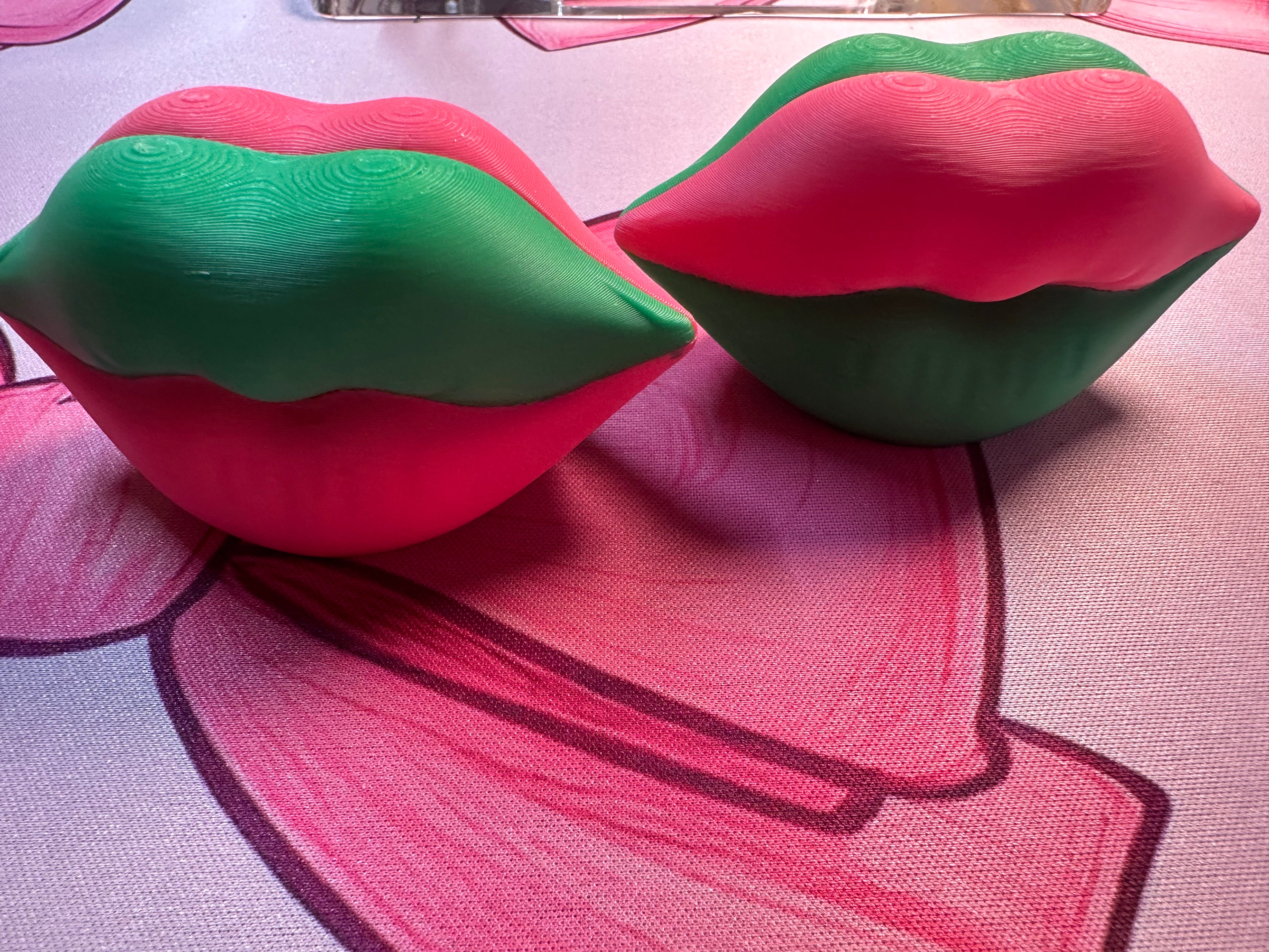 Tumbler Toppers: Lips