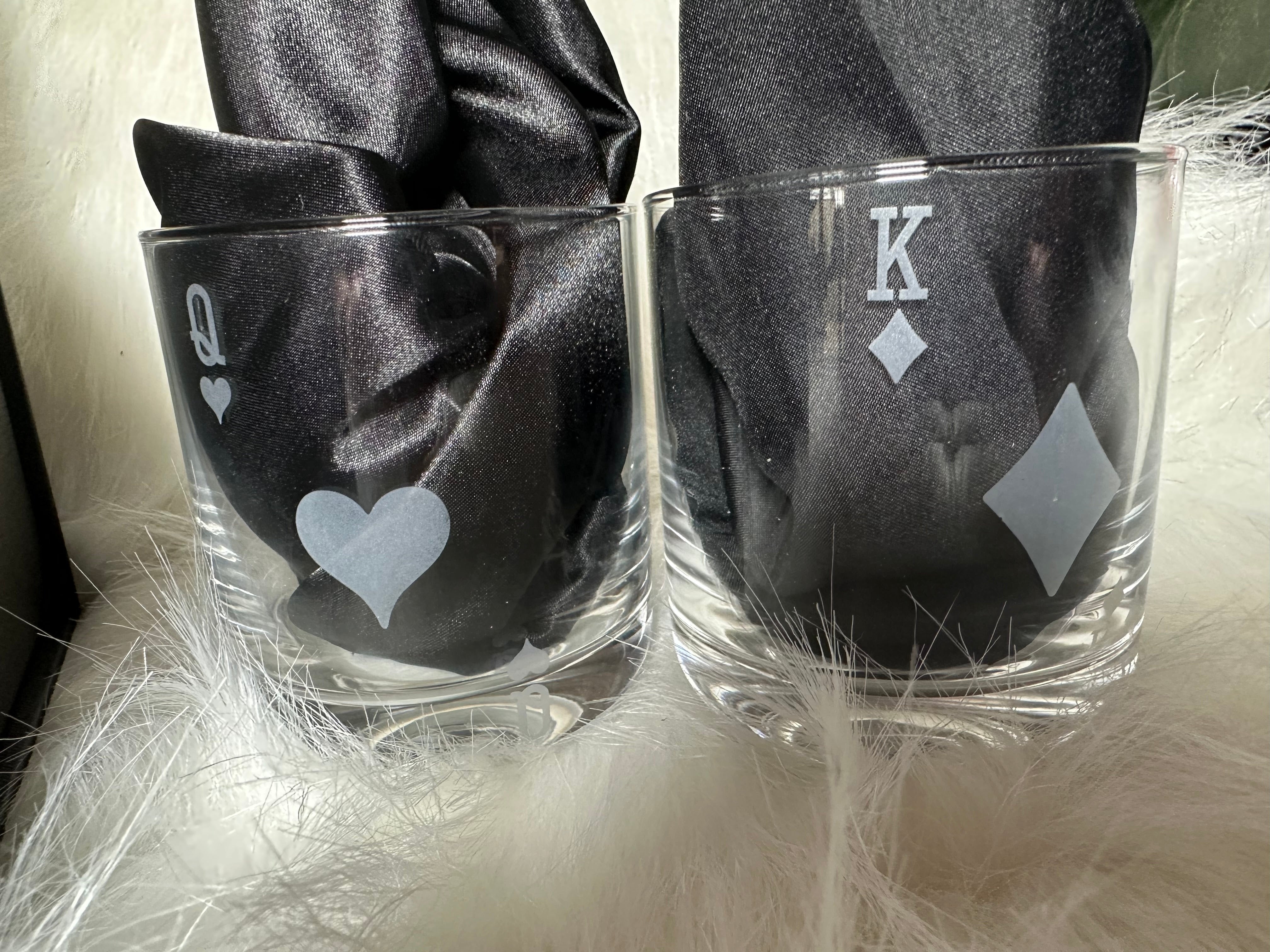 Spades Card Set with 4 Suit Mugs in Gift Box