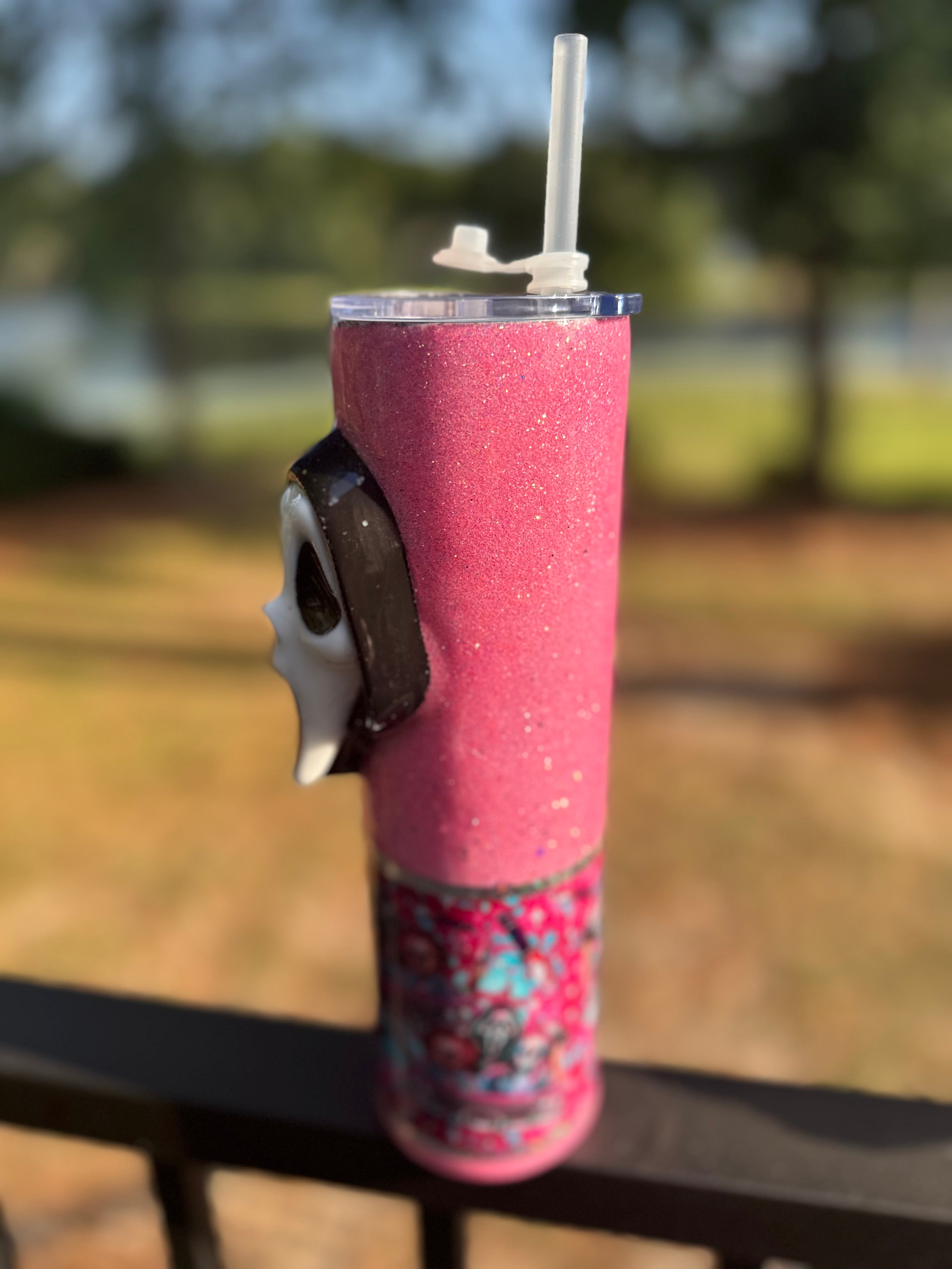 Tumbler Garnish: Scream Ghost Face