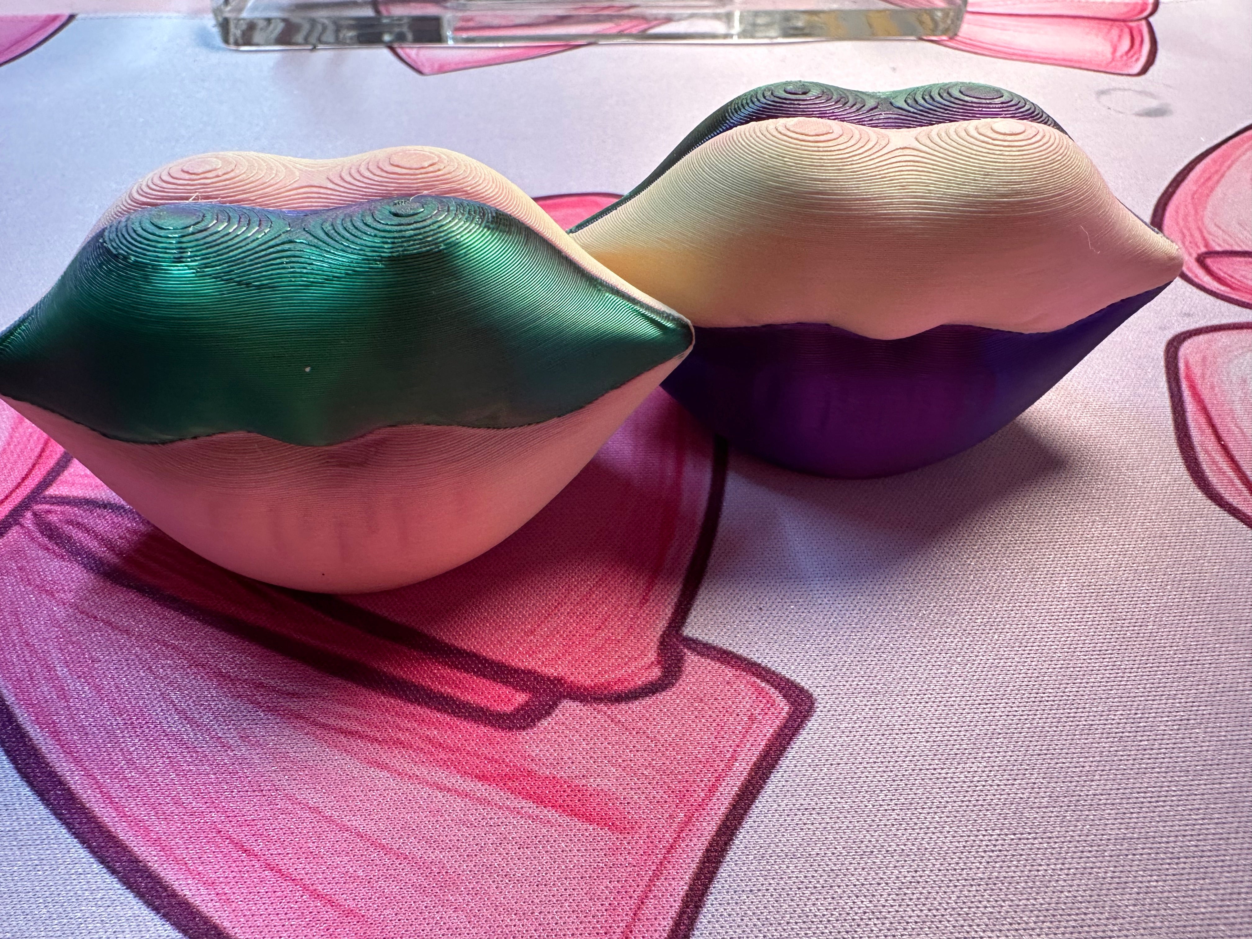 Tumbler Toppers: Lips