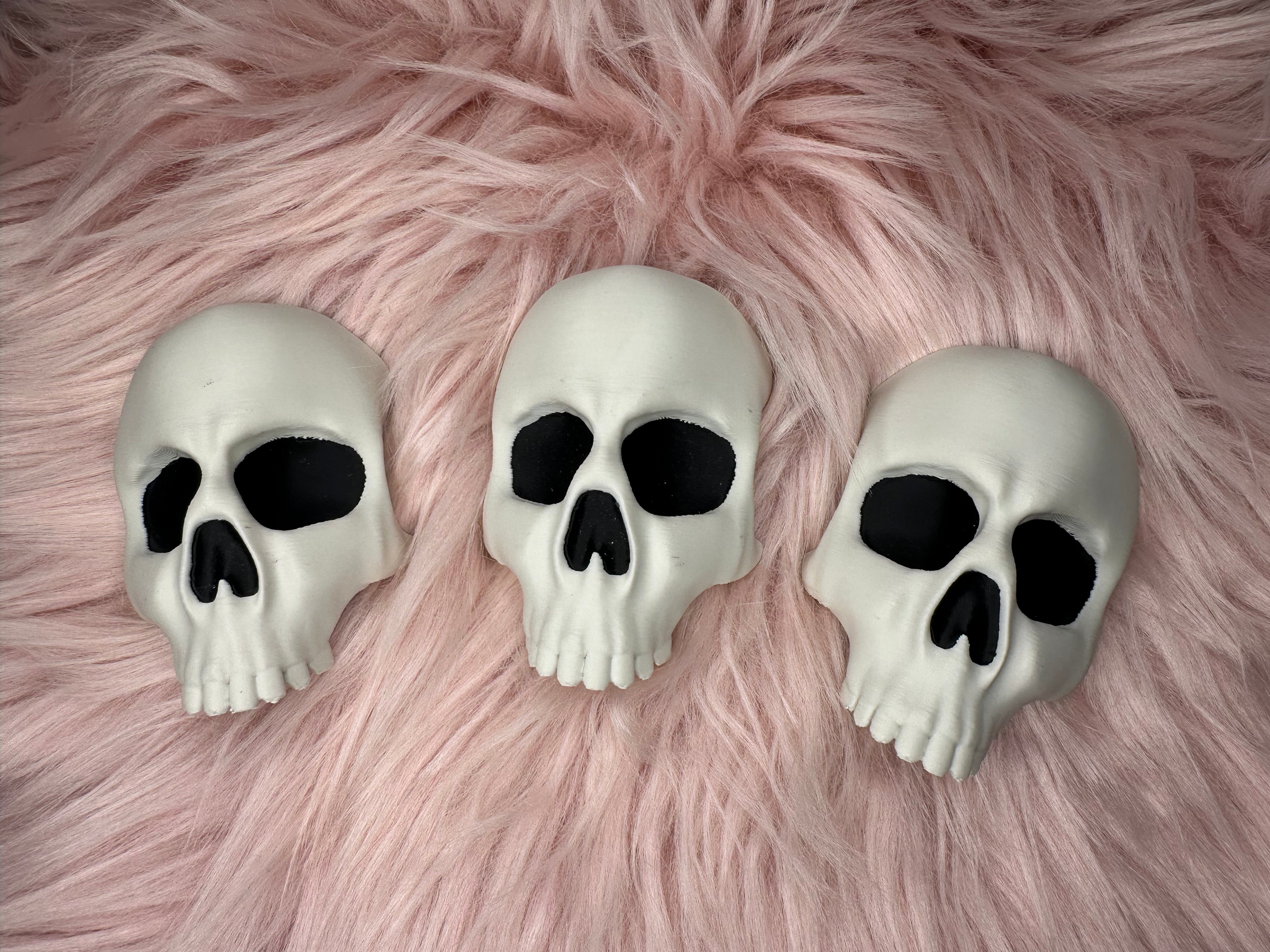 Tumbler Shield: Skull