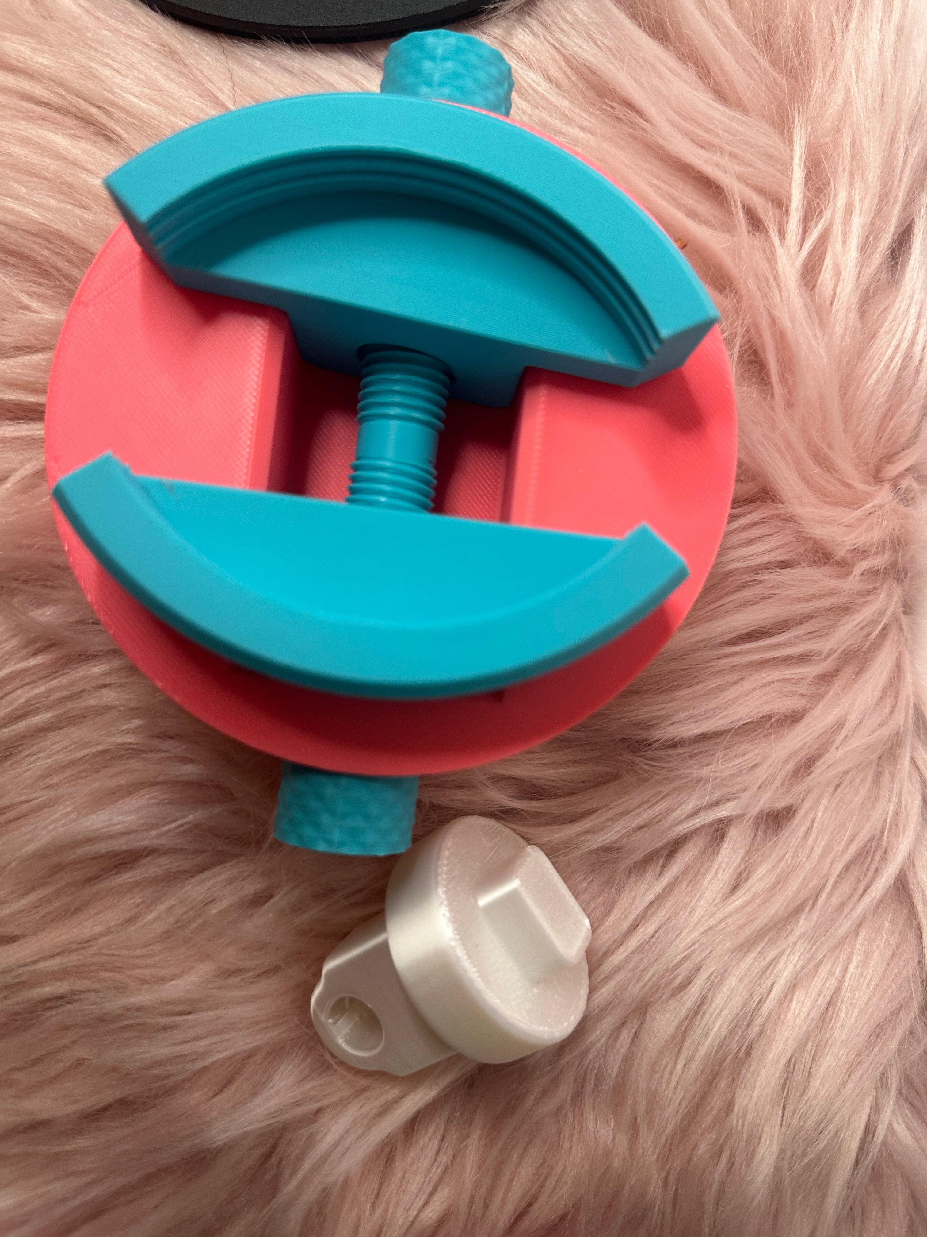 MAX Tumbler Lid Holder (Magnetic)