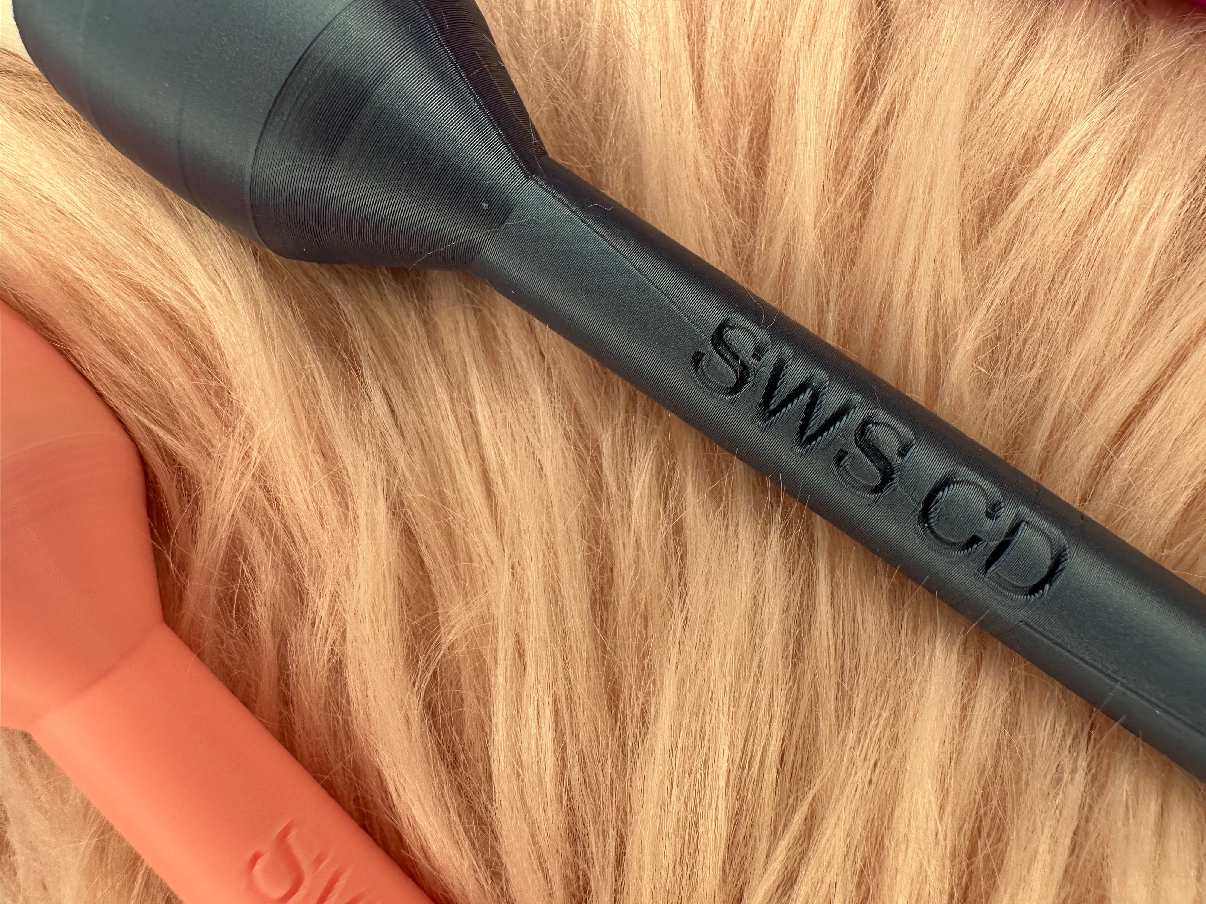 Glitter Brush - The Dawna